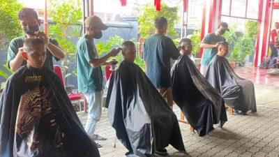 20 Calon Paskibraka Purbalingga Ikut Pemotongan Rambut Massal